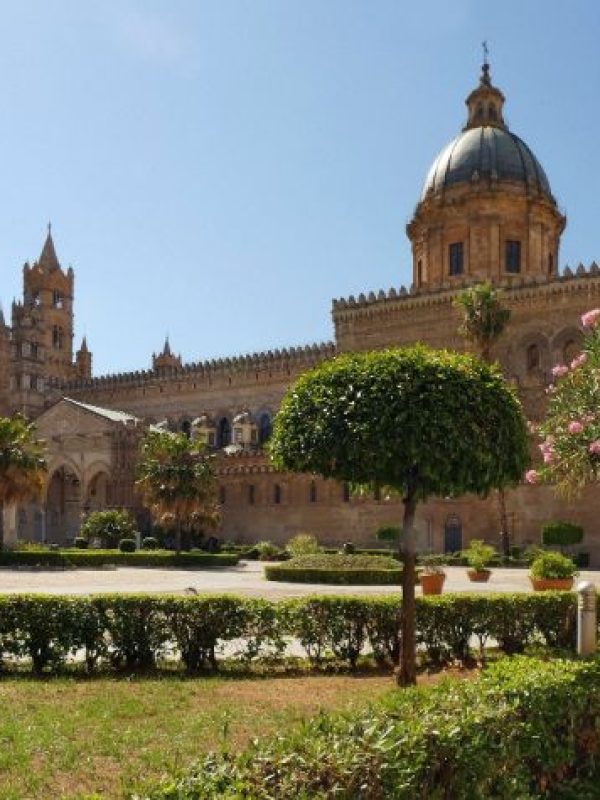 Palermo cattedrale pet and travel